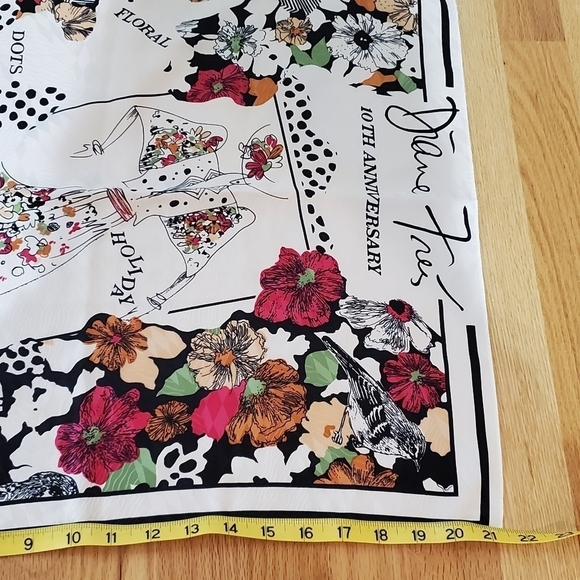 Diane Freis Vintage 1988 10th Anniversary Scarf - Picture 8 of 8